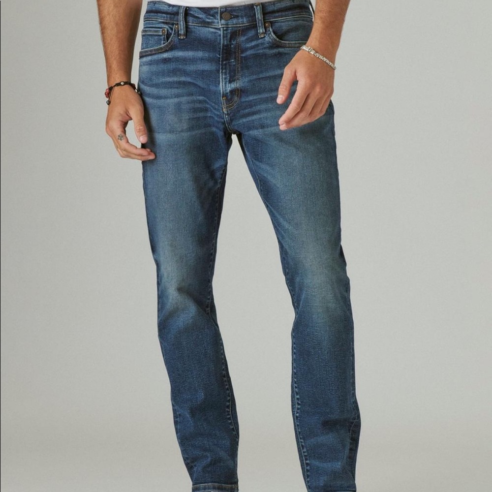 Lucky brand 411 athletic taper jeans brand new